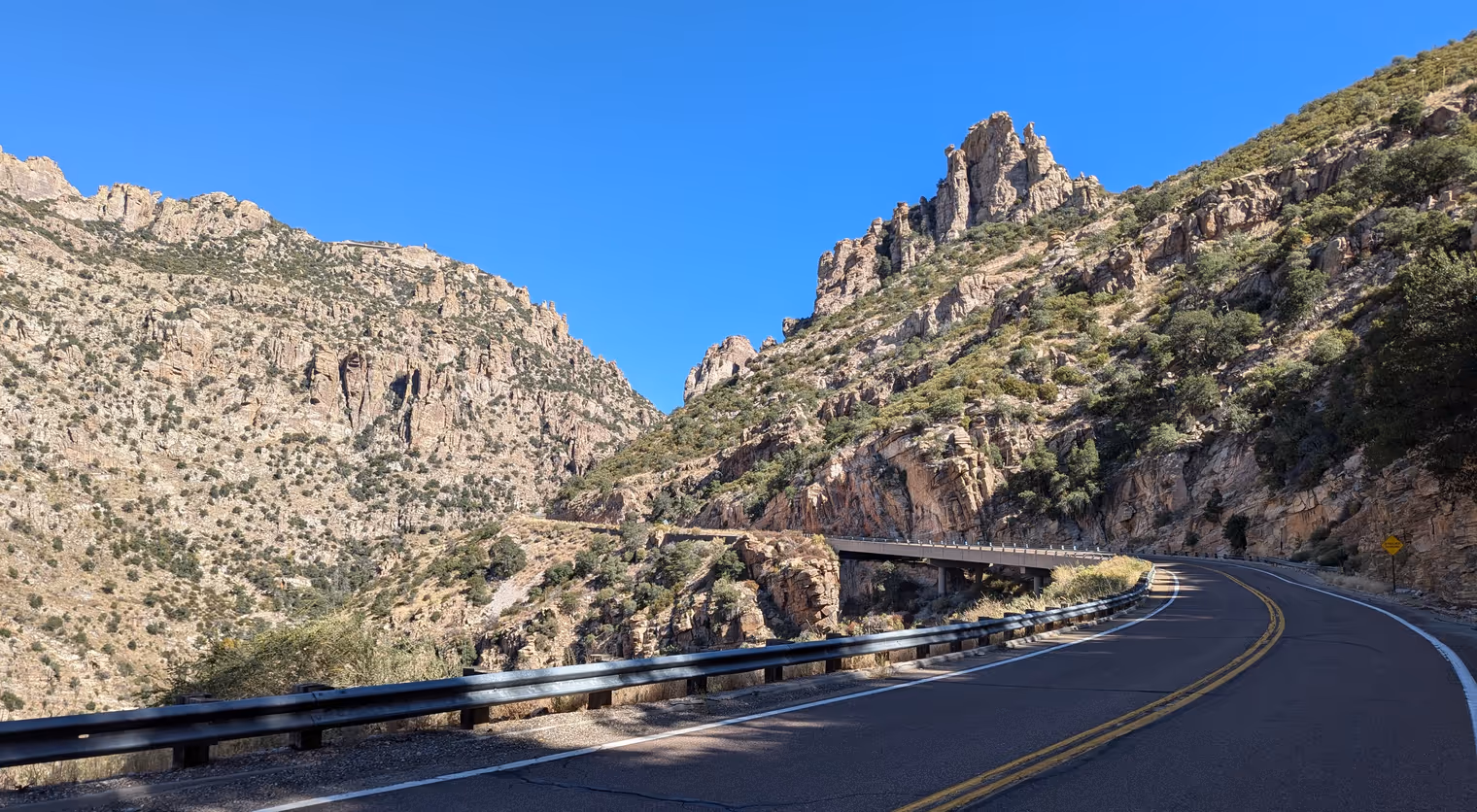 Strada per Mount Lemmon.